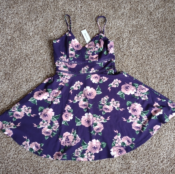 NWT Francesca's Floral Ladder Trim Mini Dress - Picture 5 of 11